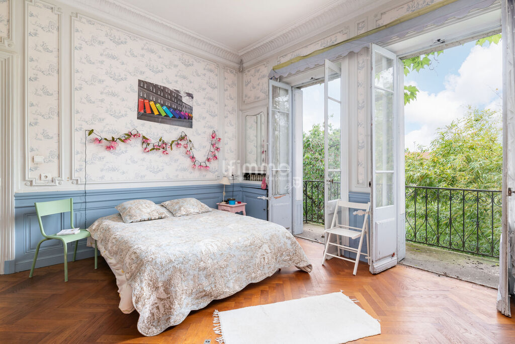 Photo 11 : St Chamond Maison 355 m² + dépendance  + jardin 1130 m²