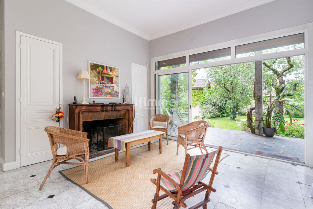 Photo 13 : St Chamond Maison 355 m² + dépendance  + jardin 1130 m²