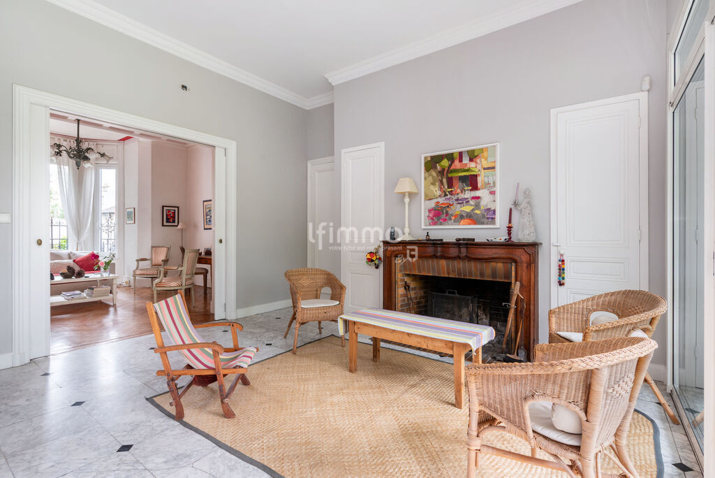 Photo 15 : St Chamond Maison 355 m² + dépendance  + jardin 1130 m²