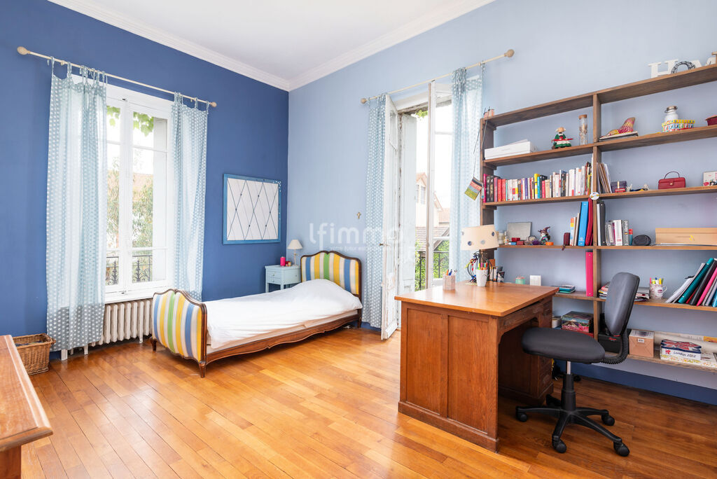 Photo 16 : St Chamond Maison 355 m² + dépendance  + jardin 1130 m²