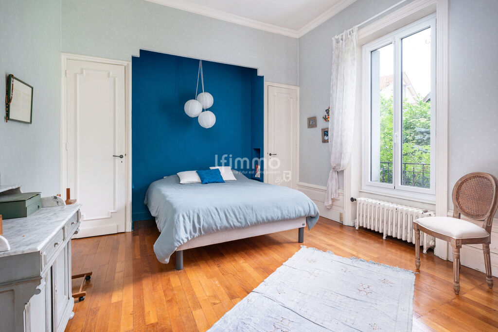 Photo 18 : St Chamond Maison 355 m² + dépendance  + jardin 1130 m²