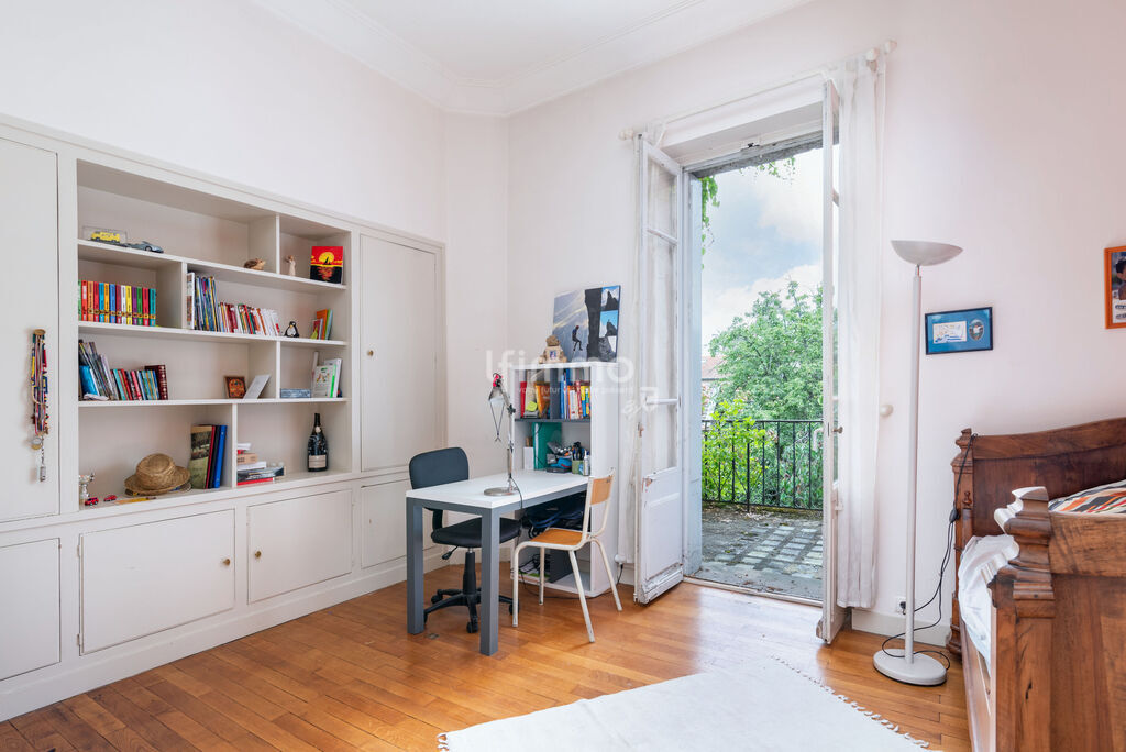 Photo 20 : St Chamond Maison 355 m² + dépendance  + jardin 1130 m²