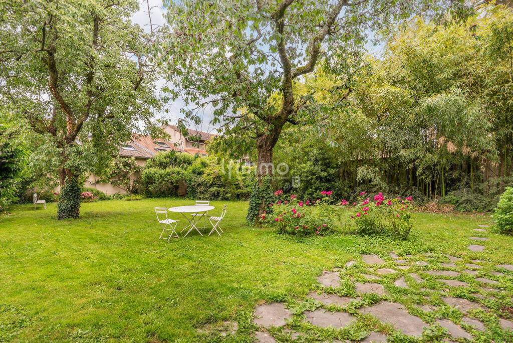 Photo 5 : St Chamond Maison 355 m² + dépendance  + jardin 1130 m²