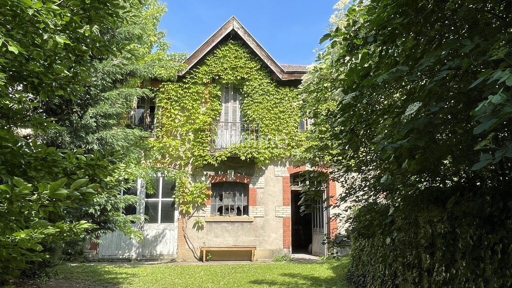 Photo 6 : St Chamond Maison 355 m² + dépendance  + jardin 1130 m²