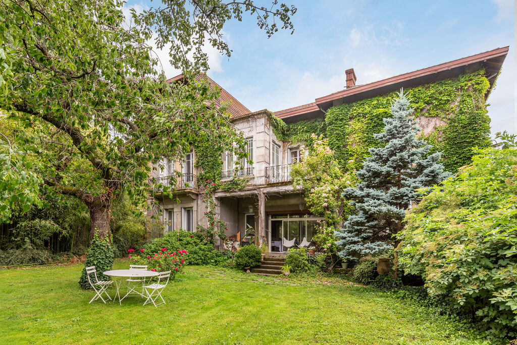 Photo 7 : St Chamond Maison 355 m² + dépendance  + jardin 1130 m²