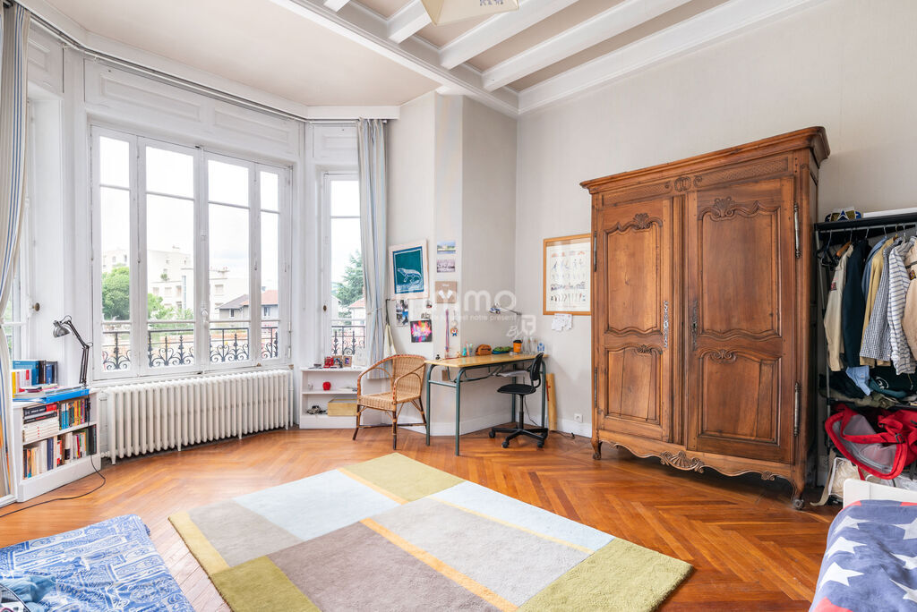 Photo 8 : St Chamond Maison 355 m² + dépendance  + jardin 1130 m²