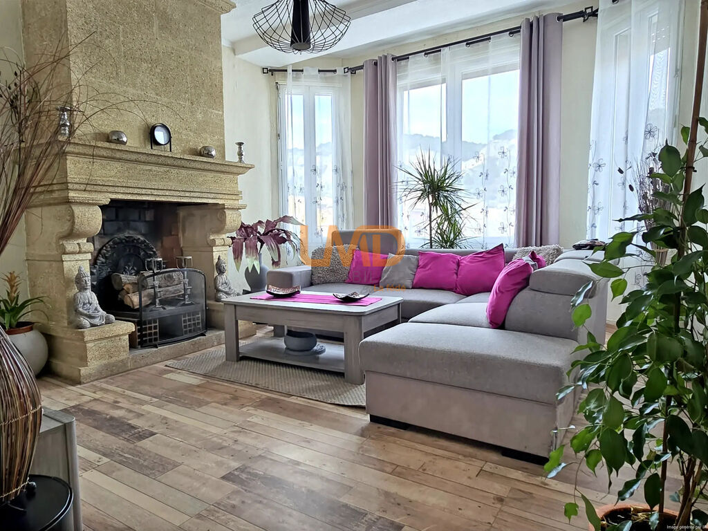 Photo 8 : Appartement en ville : terrasse, garage et vue sur la colline !