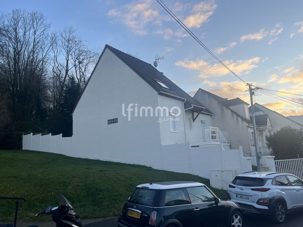 Photo 2 : Maison 5 pièces avec vue sur parc