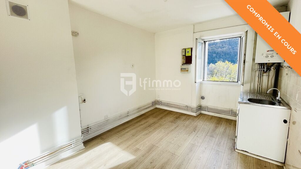 Photo 8 : Immeuble avec travaux 3 logements