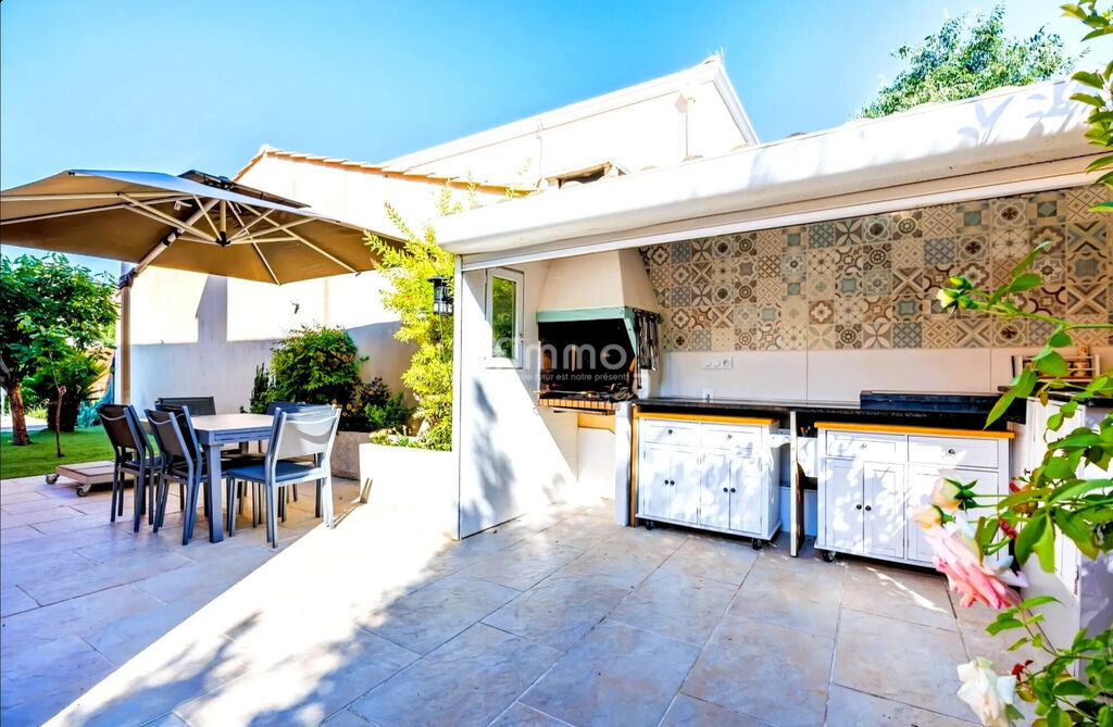 Photo 4 : Maison 13009 / Piscine / Garage