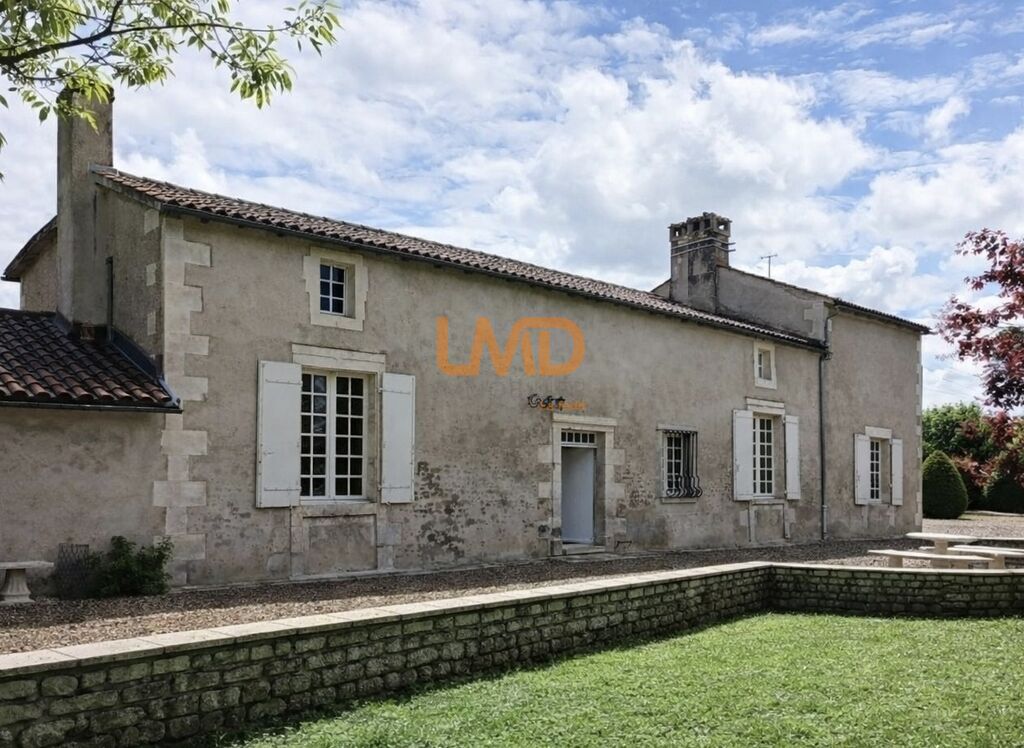 Photo 2 : Demeure de caractère, 17e siècle