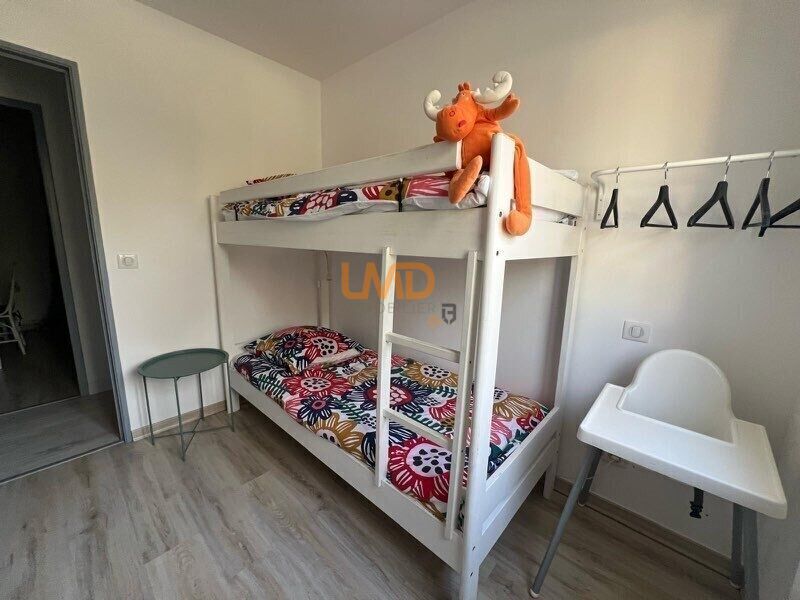 Photo 15 : villa de plain pied 5 pieces avec jardin