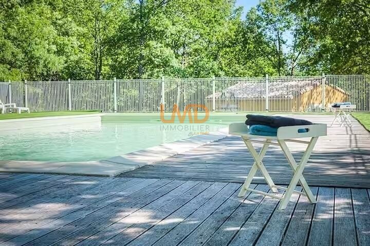 Photo 1 : villa de plain pied 5 pieces avec jardin