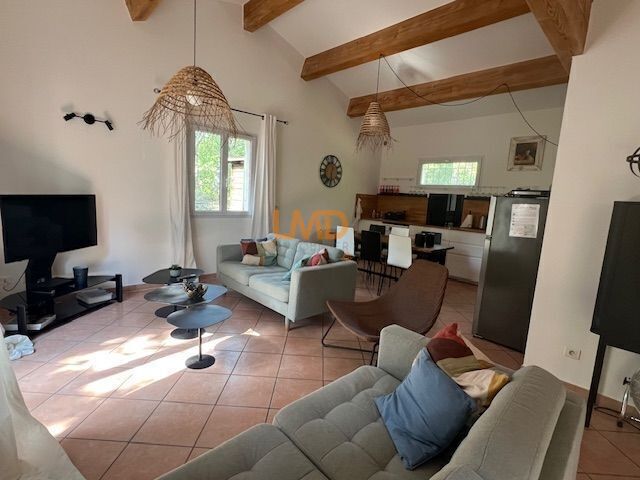 Photo 6 : villa de plain pied 5 pieces avec jardin