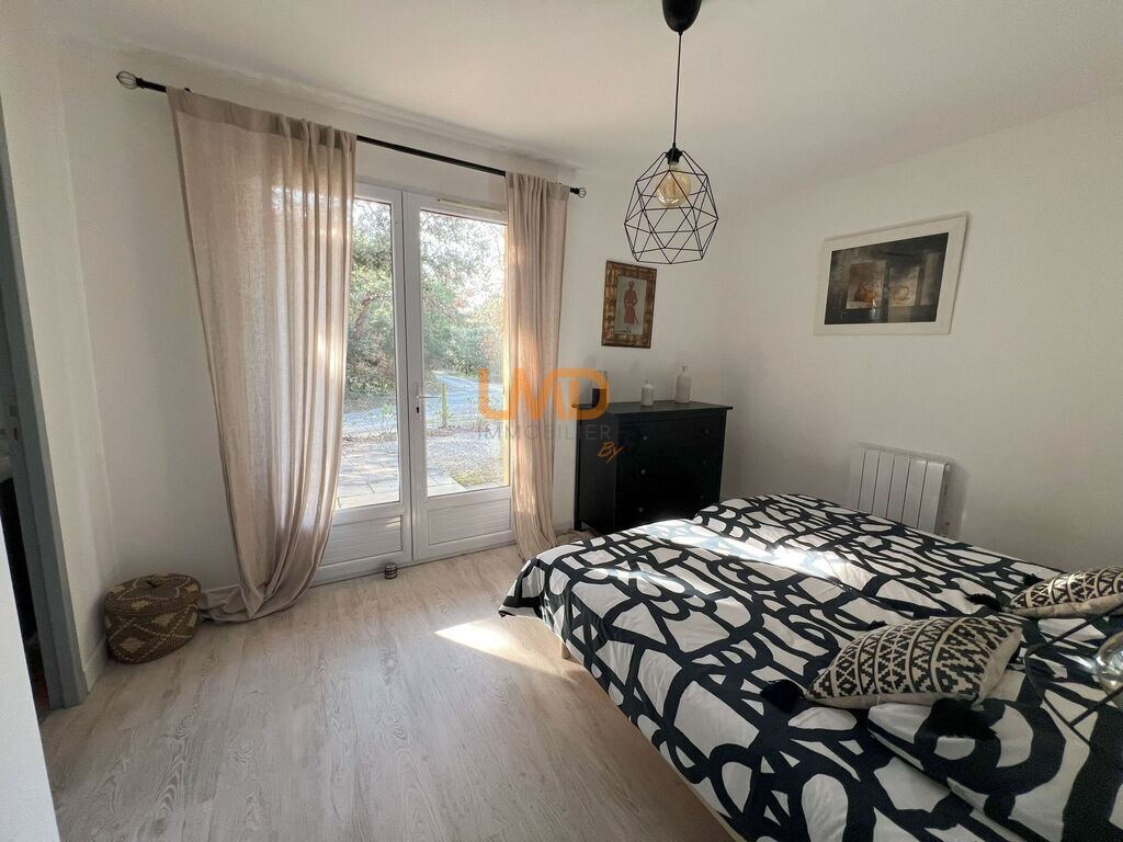 Photo 9 : villa de plain pied 5 pieces avec jardin