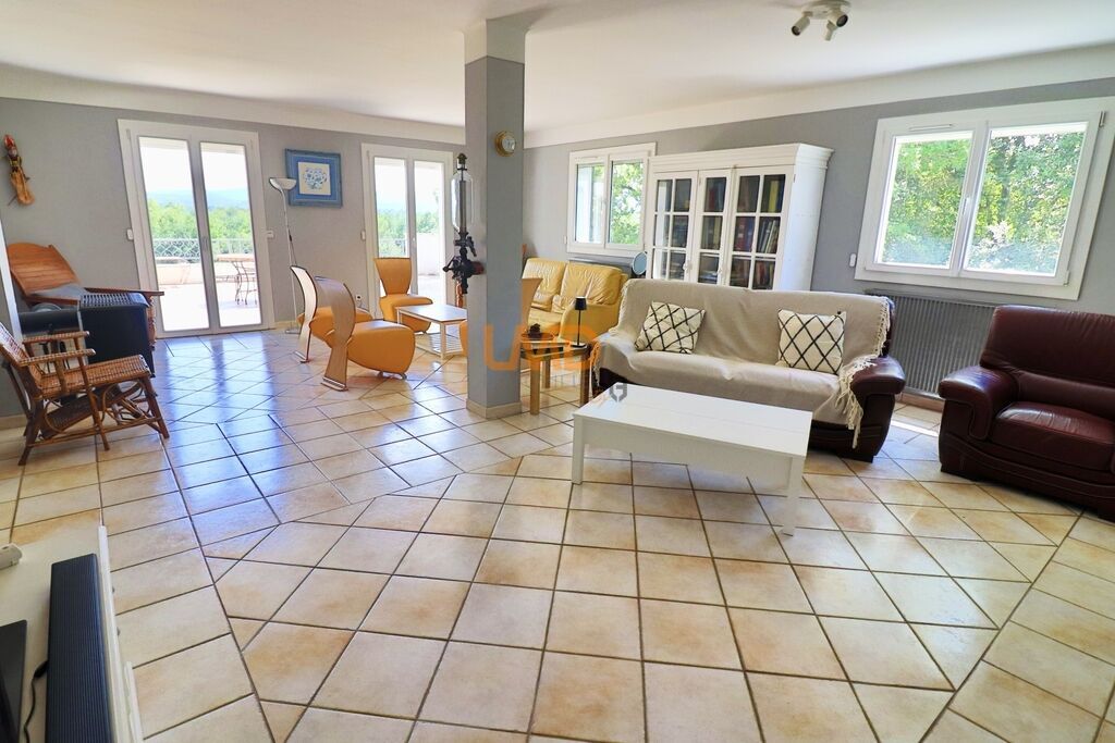 Photo 10 : Saint Maximin: maison 286m2 sur 5000m2 - 6 voire 7 chambres