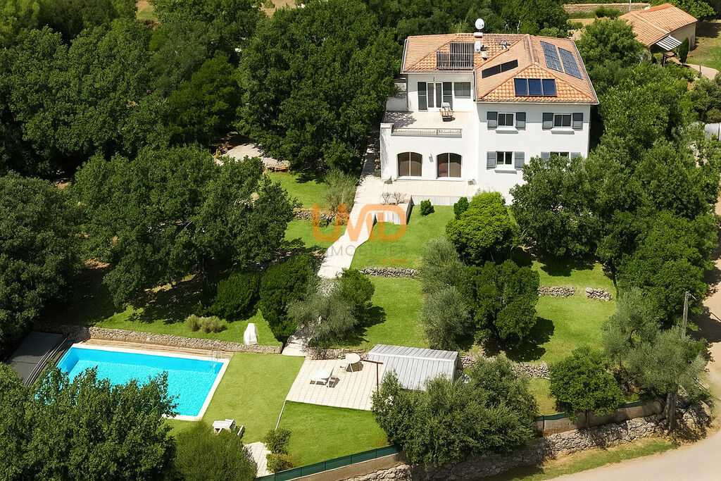 Photo 2 : Saint Maximin: maison 286m2 sur 5000m2 - 6 voire 7 chambres