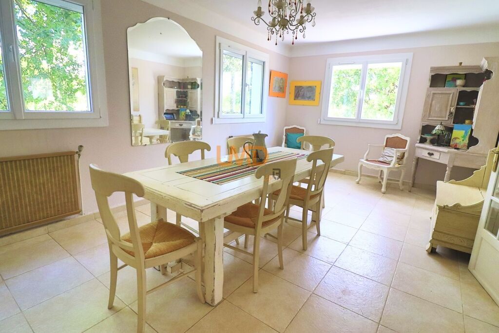 Photo 7 : Saint Maximin: maison 286m2 sur 5000m2 - 6 voire 7 chambres