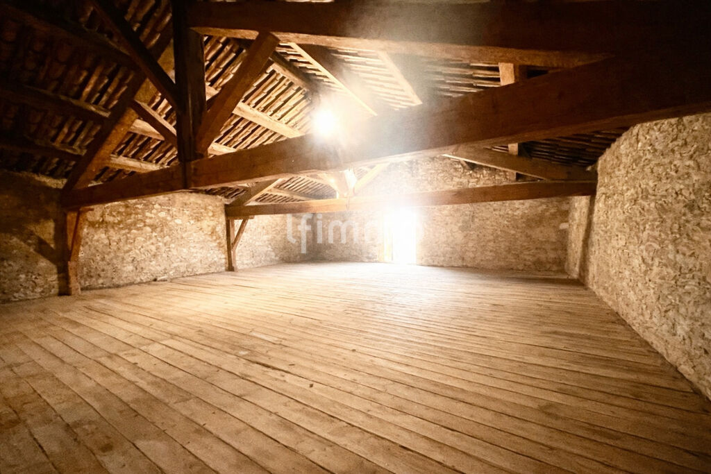 Photo 1 : À Vinassan,  découvrez une remise viticole au fort potentiel