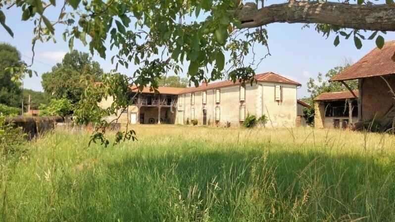 Photo 1 : à vendre gers corps de ferme 260m²