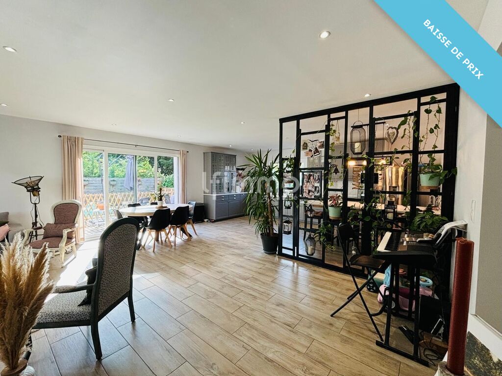 Photo 5 : Maison Familiale - 6 pièces - 146m2 - Piscine