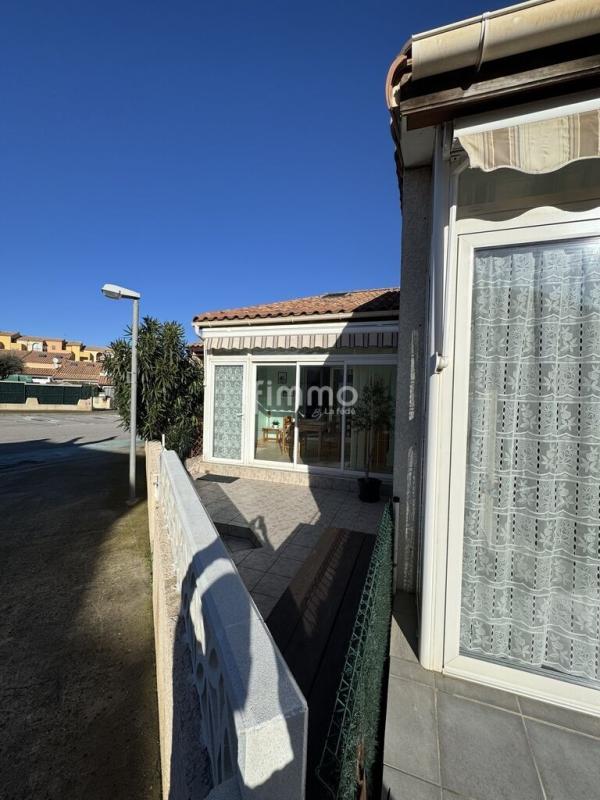 Photo 11 : maison mitoyenne – 2 chambres – terrasse – piscine – fleury
