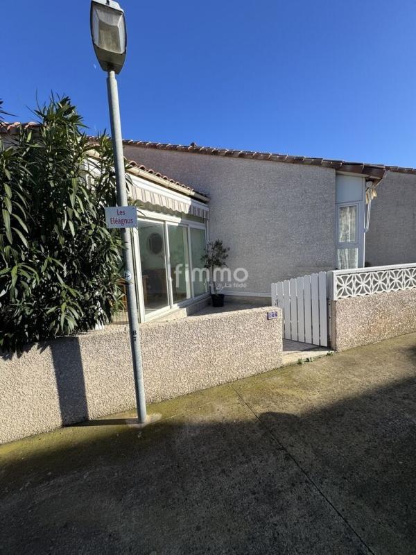 Photo 12 : maison mitoyenne – 2 chambres – terrasse – piscine – fleury