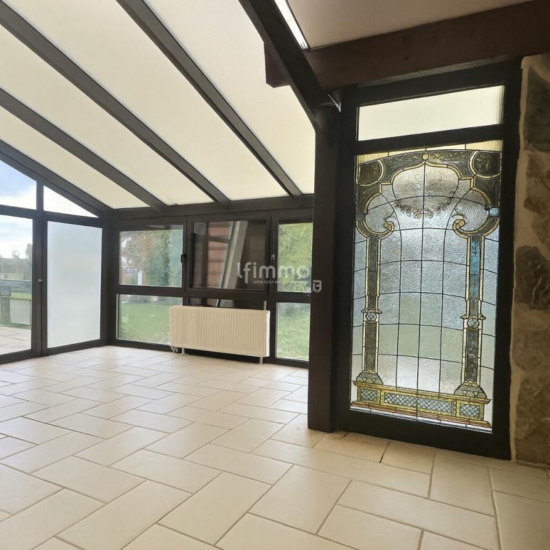 Photo 2 : Immeuble mixte - 2 appartements, 1 local avec bureaux