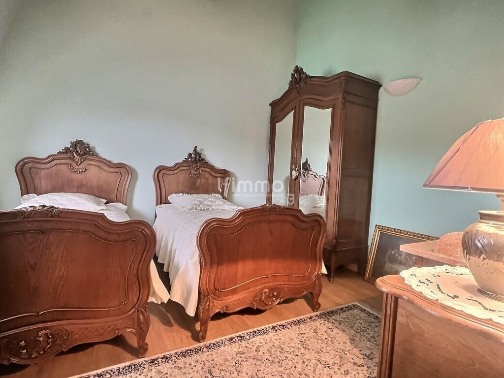 Photo 7 : Immeuble mixte - 2 appartements, 1 local avec bureaux