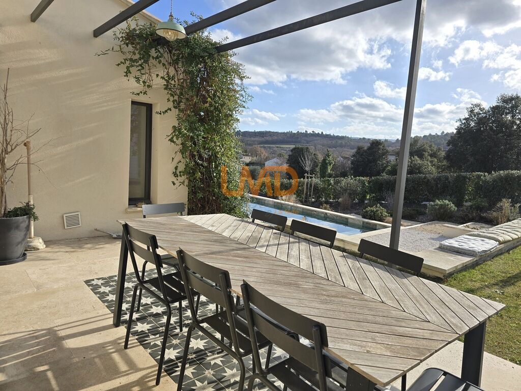 Photo 3 : Villa contemporaine avec piscine et vue Luberon