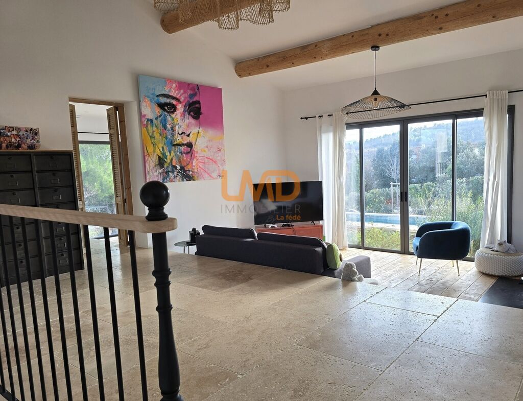 Photo 6 : Villa contemporaine avec piscine et vue Luberon