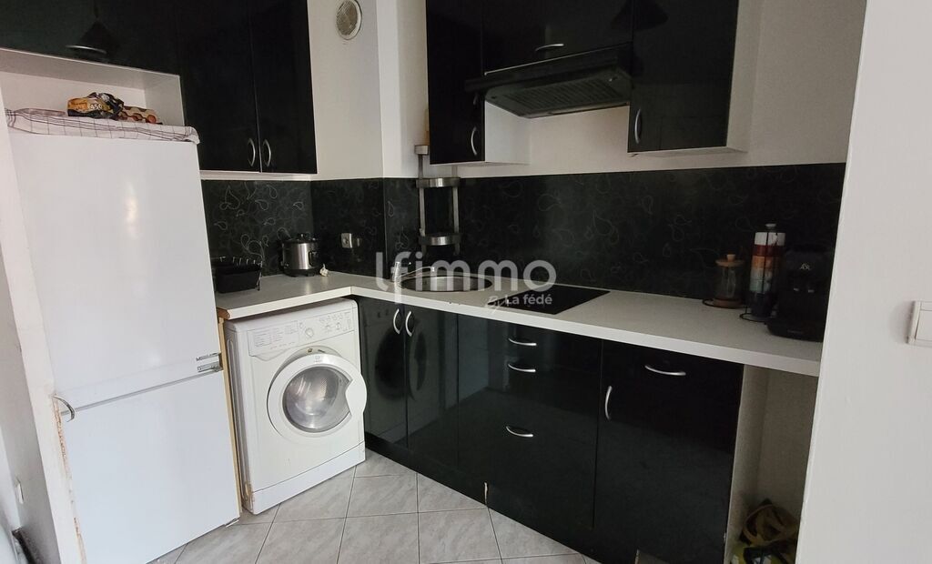 Photo 3 : Appartement 2 pièces balcon et parking