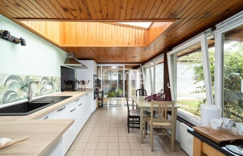 Photo 11 : Maison familiale de 103 m² – 33920 Saint-Yzan-de-Soudiac