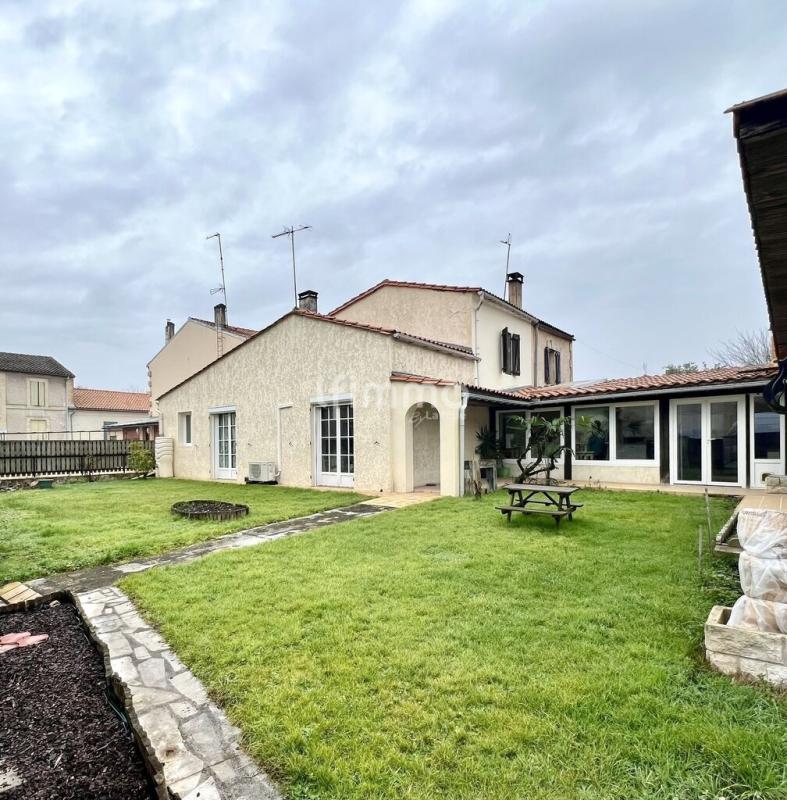 Photo 15 : Maison familiale de 103 m² – 33920 Saint-Yzan-de-Soudiac