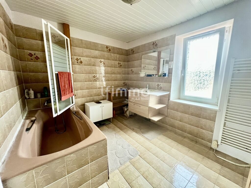 Photo 8 : Maison familiale de 103 m² – 33920 Saint-Yzan-de-Soudiac