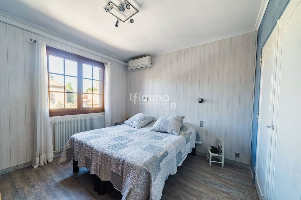 Photo 10 : Maison 5 pièces avec jardin et piscine - St Tronc