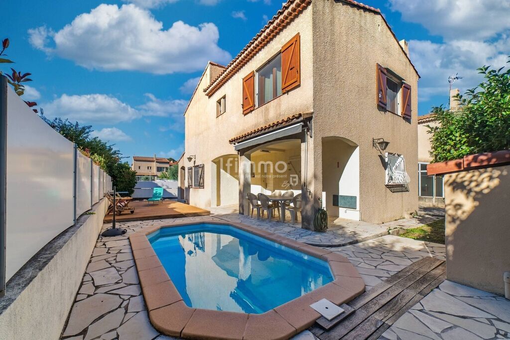 Photo 1 : Maison 5 pièces avec jardin et piscine - St Tronc