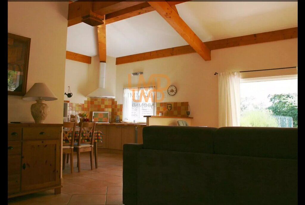 Photo 14 : Villa avec gîte  sur 5000 m2 de terrain, Piscine. Garage