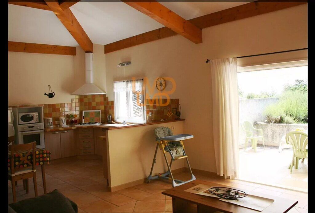 Photo 15 : Villa avec gîte  sur 5000 m2 de terrain, Piscine. Garage