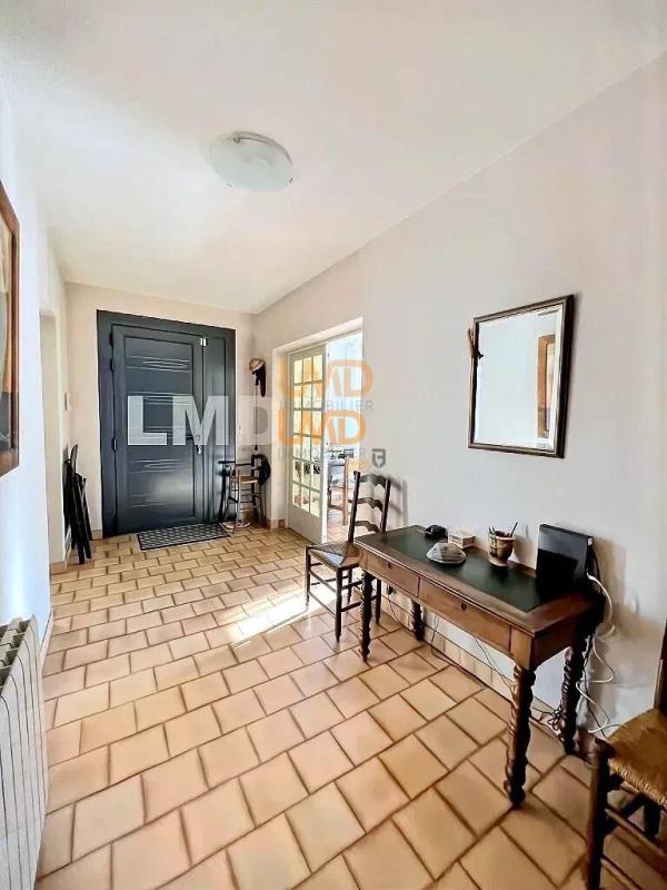 Photo 5 : Villa avec gîte  sur 5000 m2 de terrain, Piscine. Garage