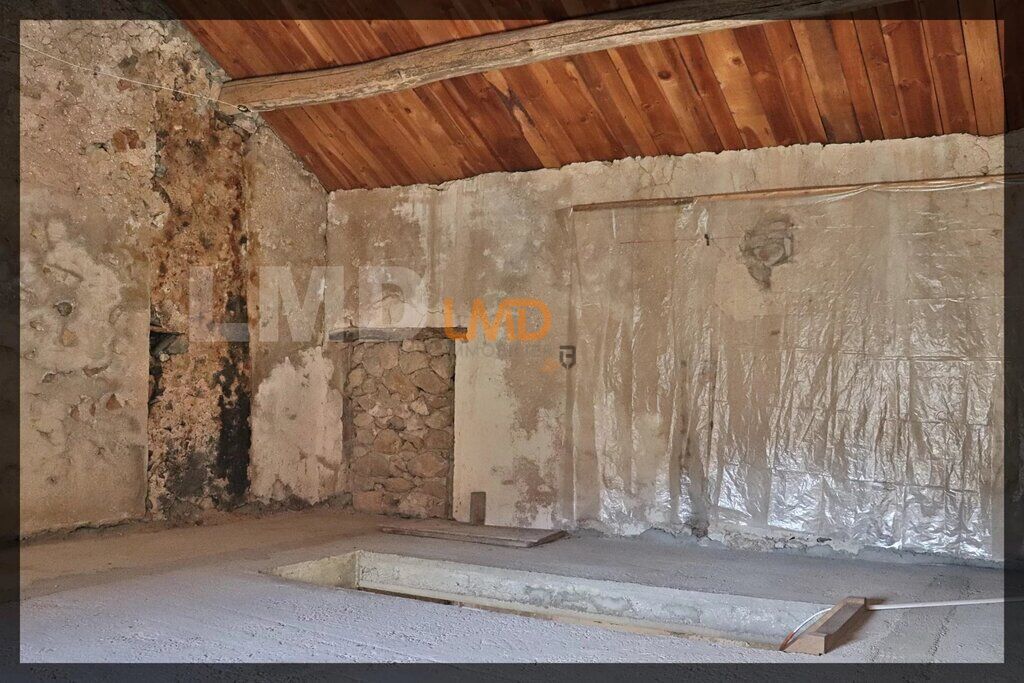 Photo 18 : Charmante maison en pierre avec dépendance et terrain boisé