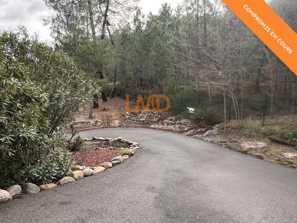 Photo 19 : Mercuer – Maison T6 avec piscine, terrasses et grand garage