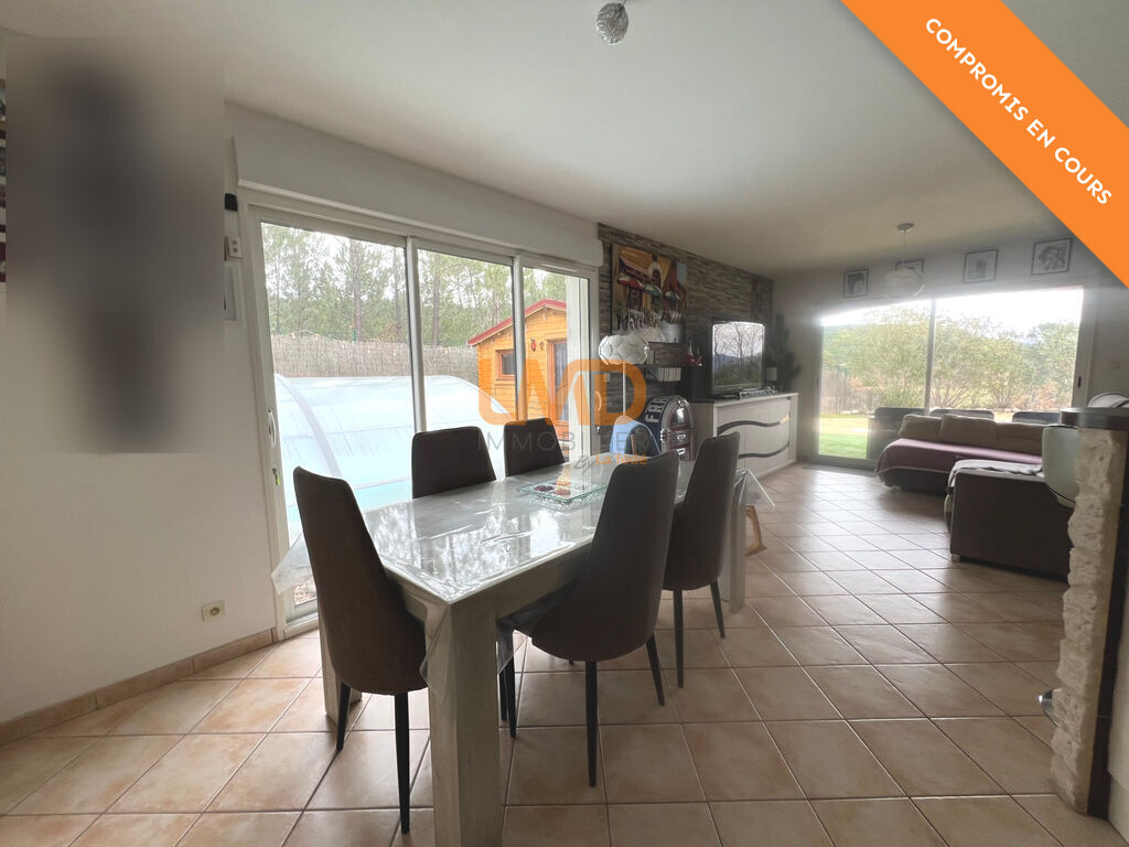 Photo 9 : Mercuer – Maison T6 avec piscine, terrasses et grand garage