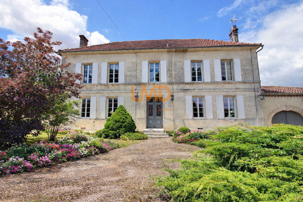 Photo 1 : Maison bourgeoise avec Piscine