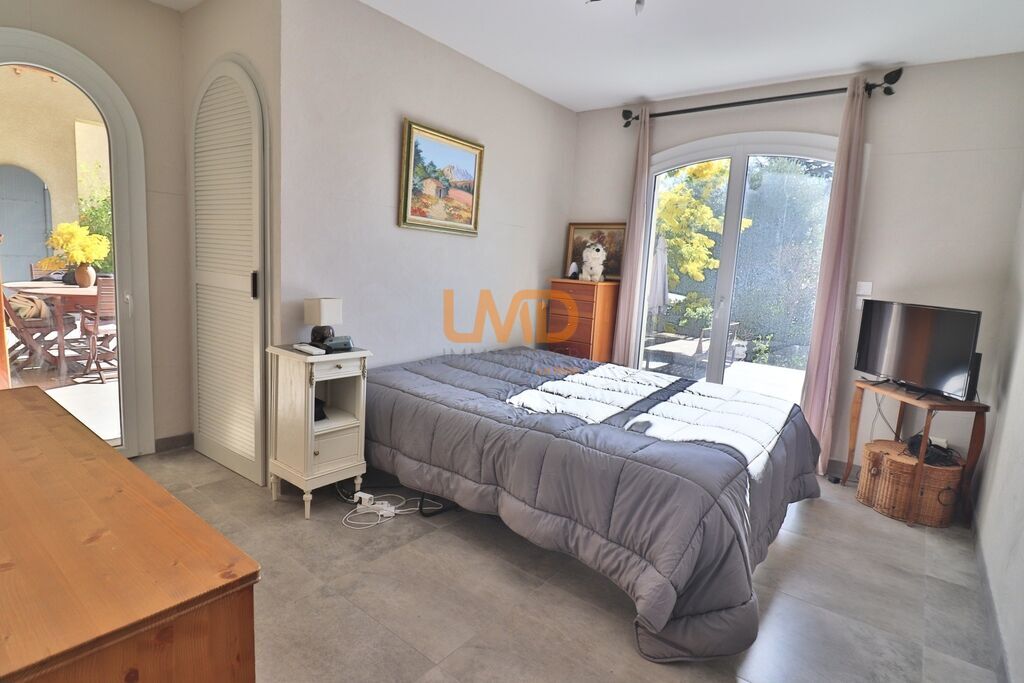 Photo 10 : Plan de Cuques - Villa provençale T5 de 142m2