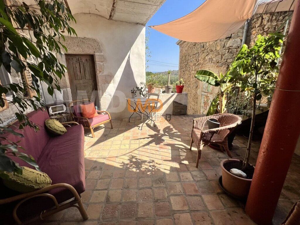 Photo 2 : Ardèche SUD: Charmante maison de village en pierre avec terrasse