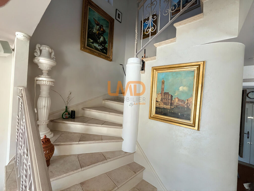 Photo 17 : Propriete prestige piscine terrain 5489 m2 Trans en Provence