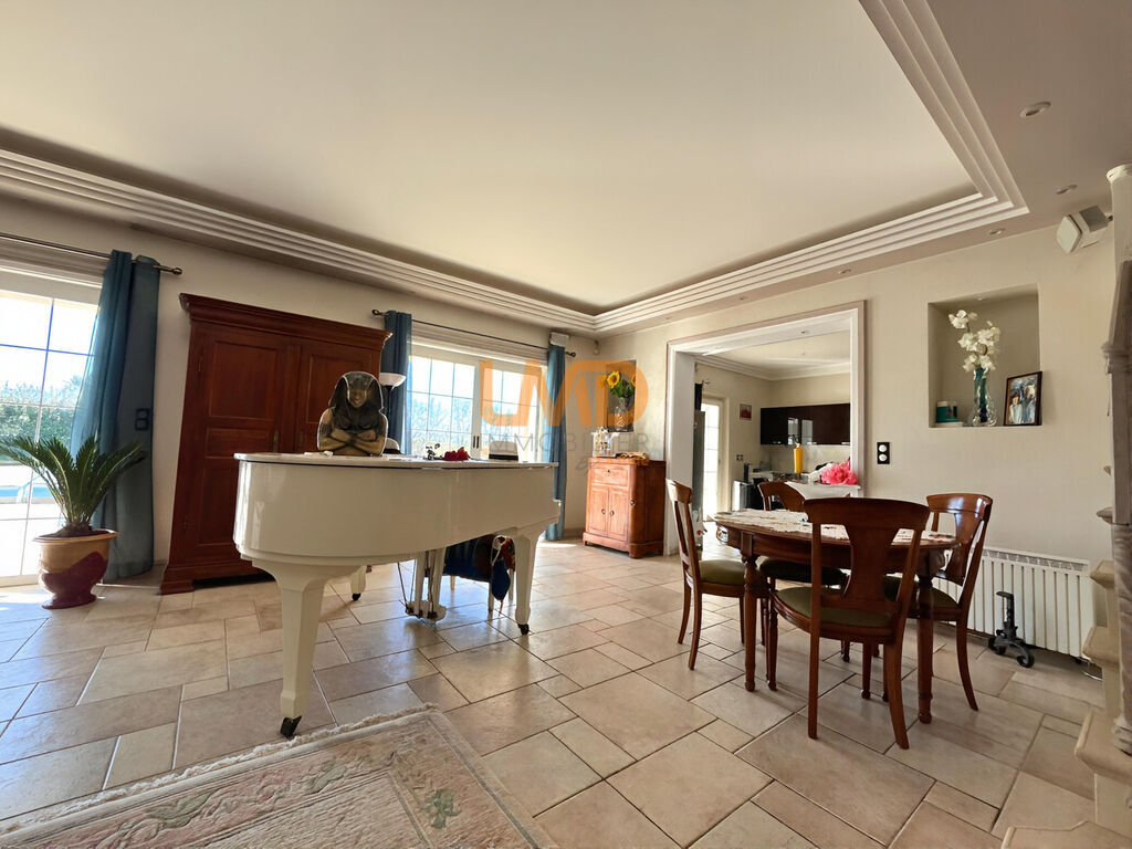 Photo 6 : Propriete prestige piscine terrain 5489 m2 Trans en Provence