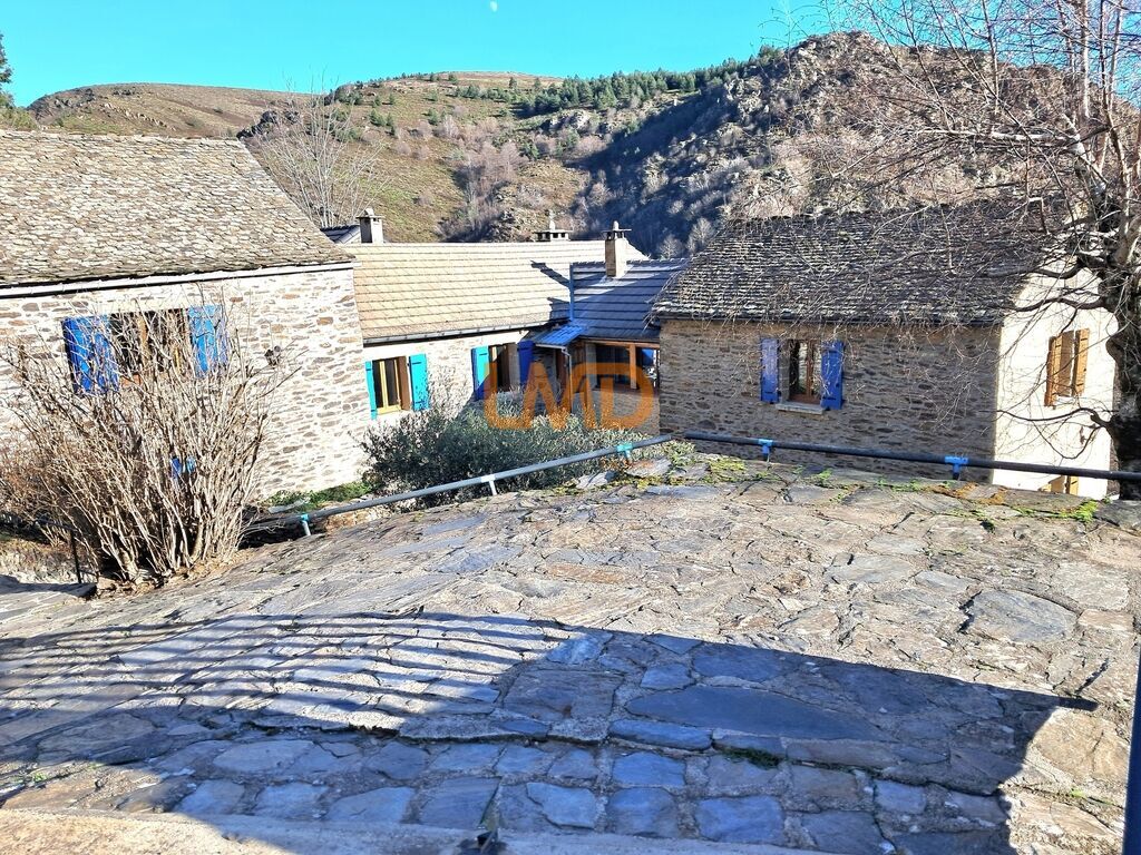 Photo 2 : Mas de charme en Lozère- Calme absolu - vue sur les montagnes