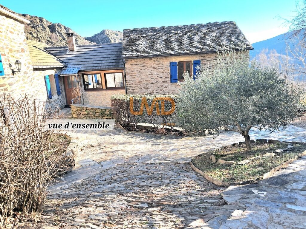 Photo 3 : Mas de charme en Lozère- Calme absolu - vue sur les montagnes